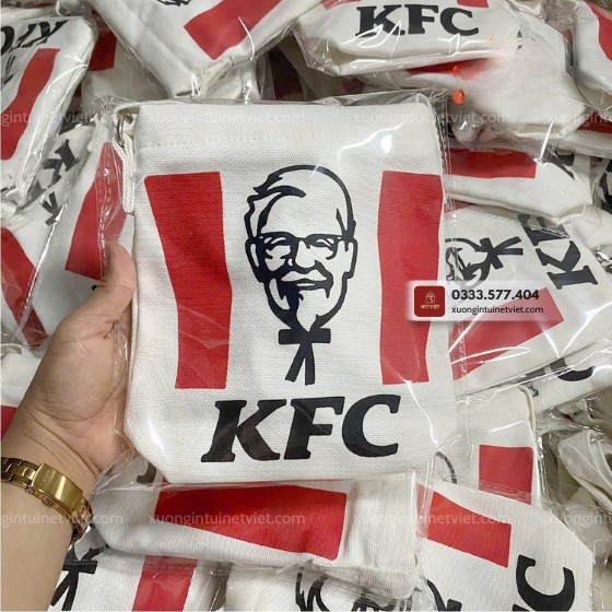 tui-vai-canvas-kfc-dang-deo